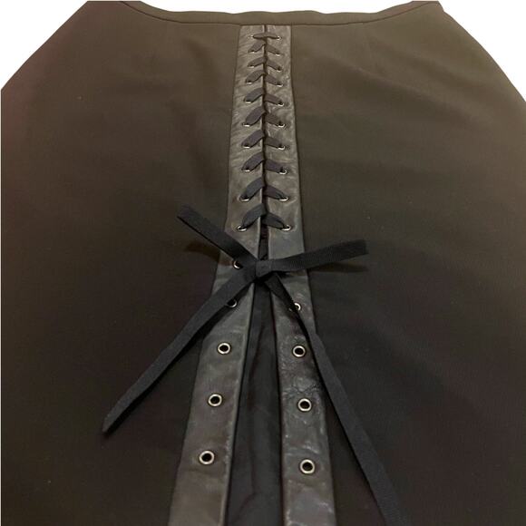 BCBGMAXAZRIA Skirt | Y2K Lace-Up Back, Leather Trim, Pencil Fit, 2 - Picture 5 of 6